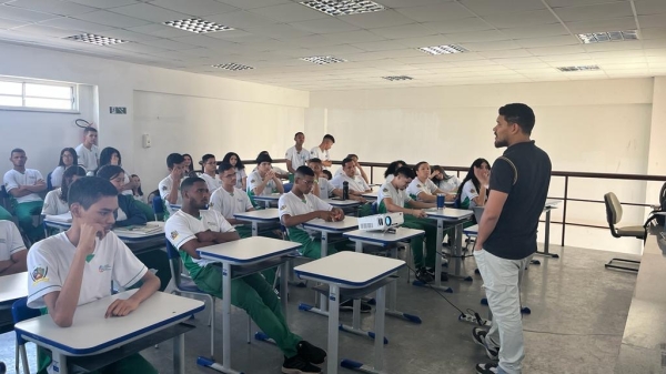 Junior Achievement convida empresários do Piauí para o Programa Executivos na Escola